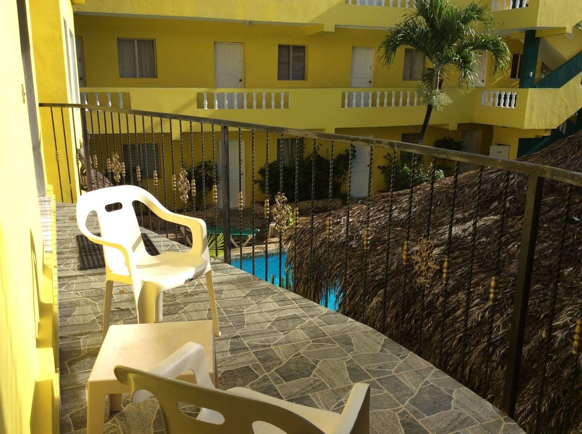 Coco Hotel Sosua Exterior photo